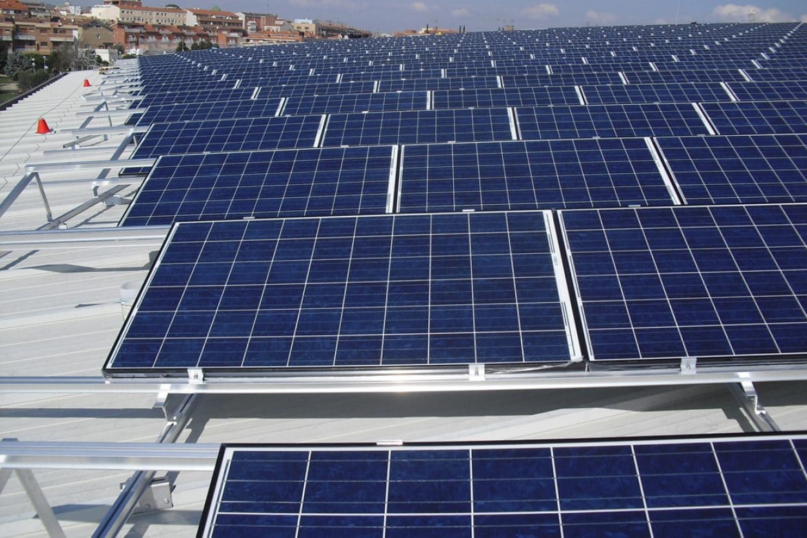 Estructura para placas solares sobre Techo de Chapa en Torrefarrera