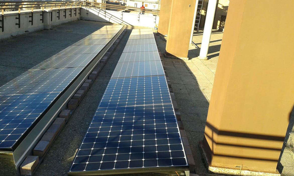 Estructuras para paneles solares de autoconsumo instalados en Zaragoza