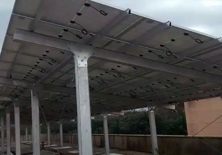 Pérgola solar fotovoltaica en Sanitas Gerunda