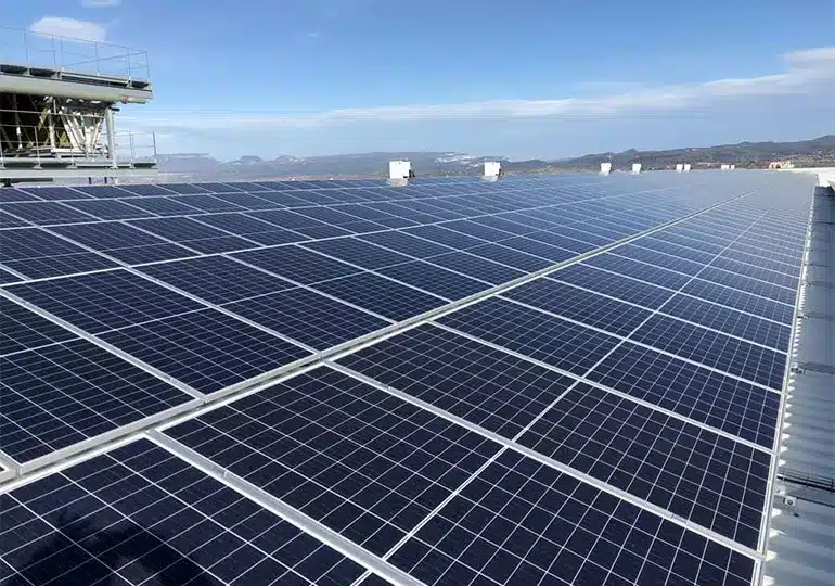 Paneles solares fotovoltaicos en Gurb, Barcelona