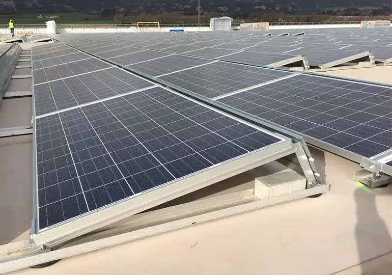 Instalación de placas fotovoltaicas en Bon Preu Balenyà